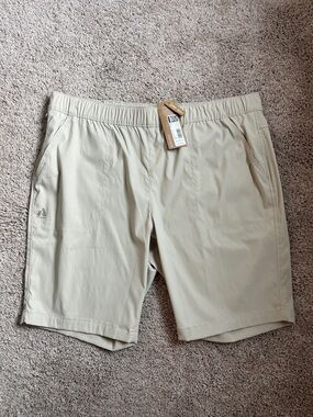 Eddie Bauer guide ripstop shorts khaki NEW NWT